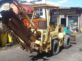 V5750 trencher , sided shift , 57hp deutz , 3300 hrs  - picture1' - Click to enlarge