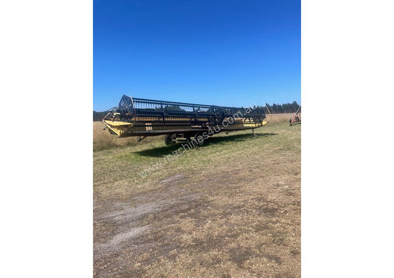 caption Honey Bee 994 - 36 foot Draper Front Header