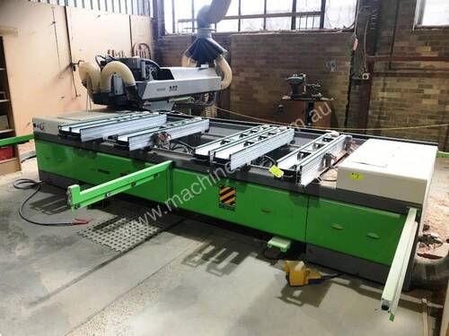 1996 BIESSE ROVER 322 FLAT BED ROUTER WITH CNI NC481 CONTROLLER . TOOLING AND ACCESSORIES. SERIAL 60