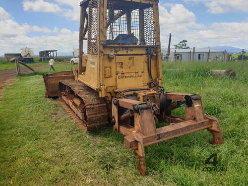 1986 Caterpillar CAT D3B Dozer DOZCATG