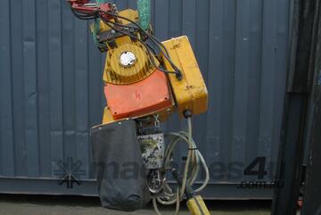 1000kg Electric Chain Hoist with Motorised Trolley - Balkancar B063