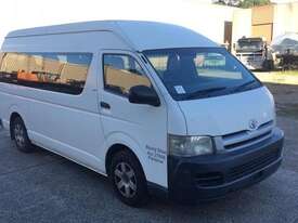 Toyota Hiace 200 - picture0' - Click to enlarge