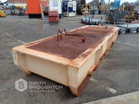 BASE DIESEL FUEL TANK - picture2' - Click to enlarge