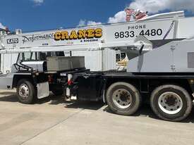 1990 Kato Hydraulic Truck Crane - picture2' - Click to enlarge
