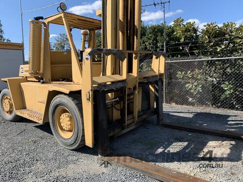 Forklift 10t caterpillar container lifting 