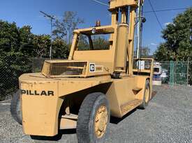 Forklift 10t caterpillar container lifting  - picture1' - Click to enlarge