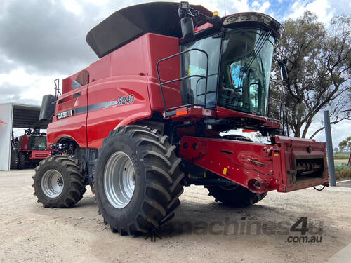 CASE IH 8240 Header(Combine) Harvester/Header