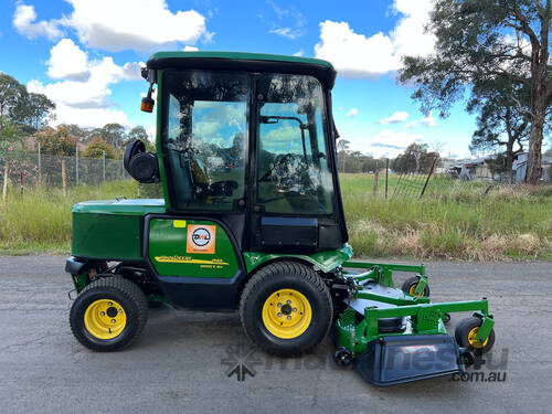 John Deere 1565 Front Deck Lawn Equipment