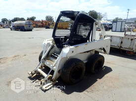 SKID STEER LOADER - picture0' - Click to enlarge