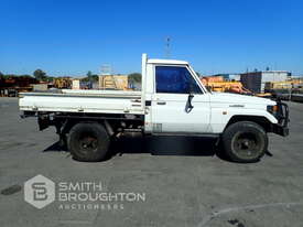 1995 TOYOTA LANDCRUISER HZJ75RO 4X4 SINGLE CAB TRAY BACK UTE - picture0' - Click to enlarge