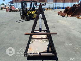 A FRAME STORAGE RACK ON WHEELS - picture2' - Click to enlarge