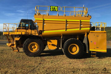 Caterpillar Cat 773F Service Truck