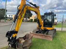 Excavator JCB 808-5 8 tonne 2 buckets 2013 935 hours - picture0' - Click to enlarge