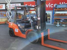 TOYOTA 4Ton Deisel Forklift - picture0' - Click to enlarge