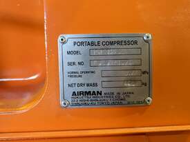 100 CFM AIRMAN SILENCED DIESEL SCREW COMPRESSOR VERY GOOD CONDITION ONLY 3 AVAILABLE - picture2' - Click to enlarge