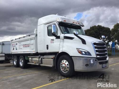 2022 Freightliner Cascadia