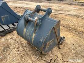 Hyundai Digging Bucket, 750mm - picture0' - Click to enlarge