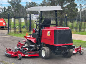 Toro GroundsMaster 4000 D Wide Area mower Lawn Equipment - picture2' - Click to enlarge