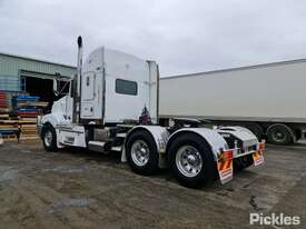 2005 Kenworth T404 - picture2' - Click to enlarge