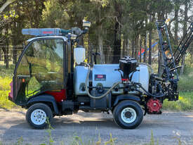 Toro Multipro 5800 Boom Spray Sprayer - picture0' - Click to enlarge