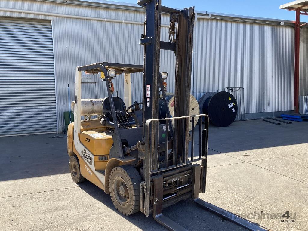 Used tcm FG25T6 Forklifts and Stackers in GRIFFITH, NSW