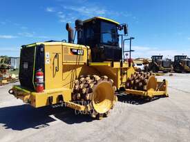 CATERPILLAR 815K Compactors - picture1' - Click to enlarge
