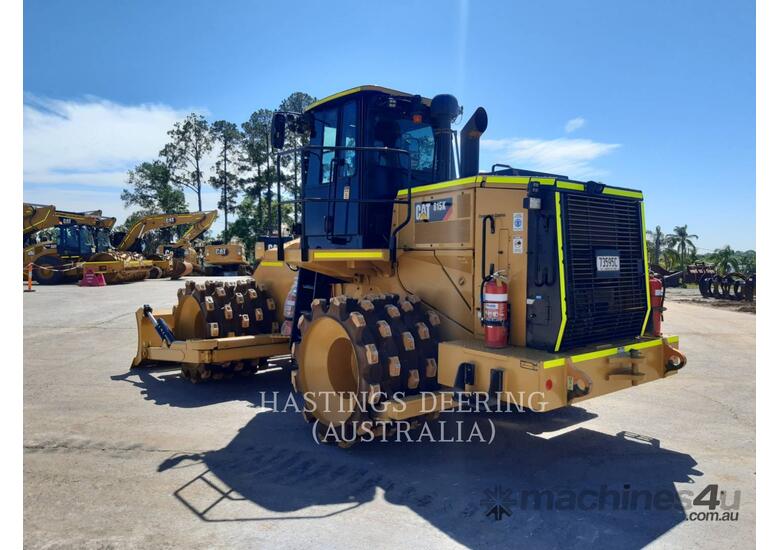 caption CATERPILLAR 815K Compactors