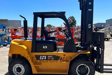UN Forklift 7T Diesel: Forklifts Australia - the Industry Leader!