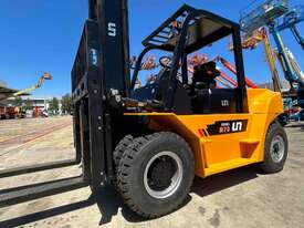 UN Forklift 7T Diesel: Forklifts Australia - the Industry Leader! - picture0' - Click to enlarge