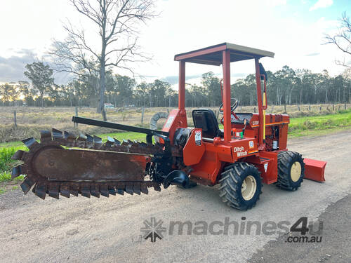 Ditch Witch 3700 Trencher Trenching