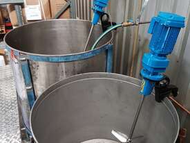 Portable Mixing - Clamp on Mixers to Attach to Any Vessel by FluidPro - picture1' - Click to enlarge