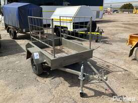 2002 Loadstar Trailers Box Top Caged Trailer - picture0' - Click to enlarge