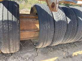 TYRE ROLLER - picture1' - Click to enlarge