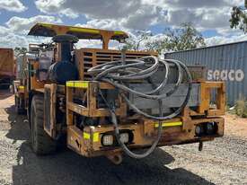 Maclean Engineering MEM-977 Charge Up Rig  - picture2' - Click to enlarge