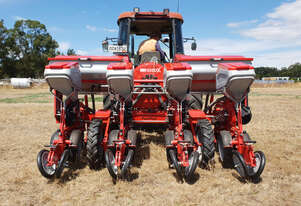 FARMTECH PPP06 (SEED ONLY) PNEUMATIC PRECISION PLANTER (6 ROW)