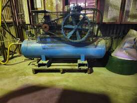 FR Pulford and Son Air Compressor - picture0' - Click to enlarge