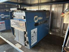 1 x Miller 304 Series Welder - picture1' - Click to enlarge