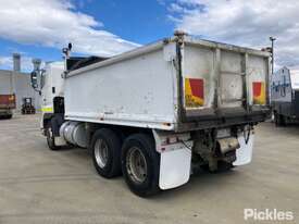 2009 Hino 700 Series 2845 Tipper Day Cab - picture2' - Click to enlarge