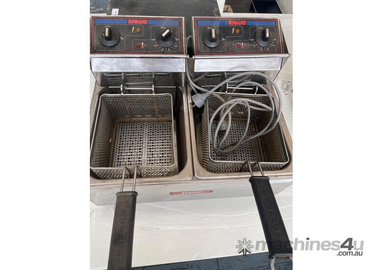Used roband Roband 2 Bin Deep Fryer Bench Mount Fryer in , Listed
