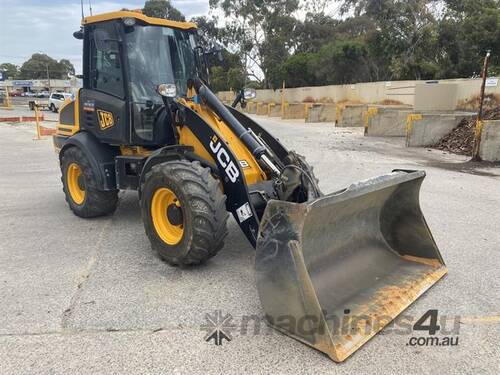 JCB 409 T4