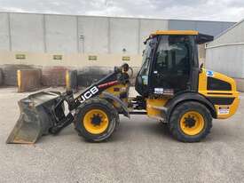 JCB 409 T4 - picture2' - Click to enlarge