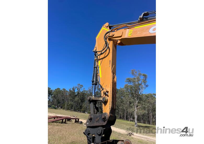 caption CASE CX350C Tracked-Excav Excavator