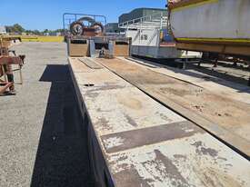 2004 KENNEDY QUAD AXLE LOW LOADER WITH WINCH - picture2' - Click to enlarge