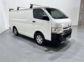 2010 Toyota Hiace  Petrol - picture1' - Click to enlarge