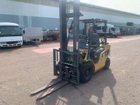 2009 Caterpillar GP25N Forklift - picture1' - Click to enlarge