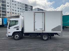 2019 Hyundai Mighty Refrigerated Pantech - picture2' - Click to enlarge