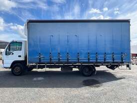 2004 Isuzu NQR450 Curtainsider - picture2' - Click to enlarge