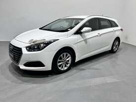 2017 Hyundai i40  Diesel - picture1' - Click to enlarge