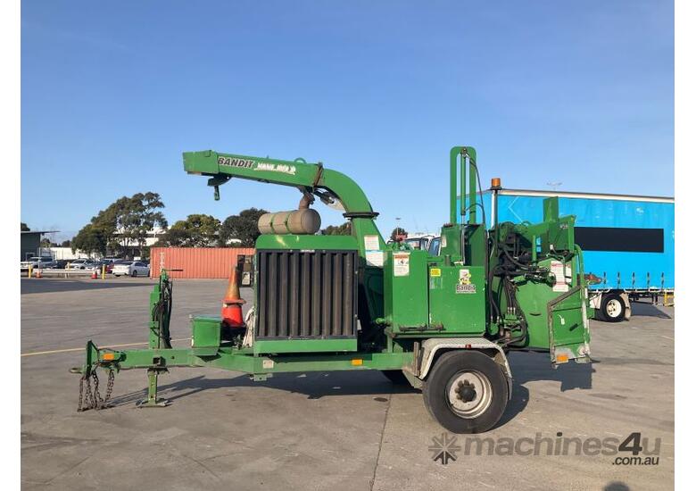 caption 2014 Bandit 1890XP Single Axle Wood Chipper