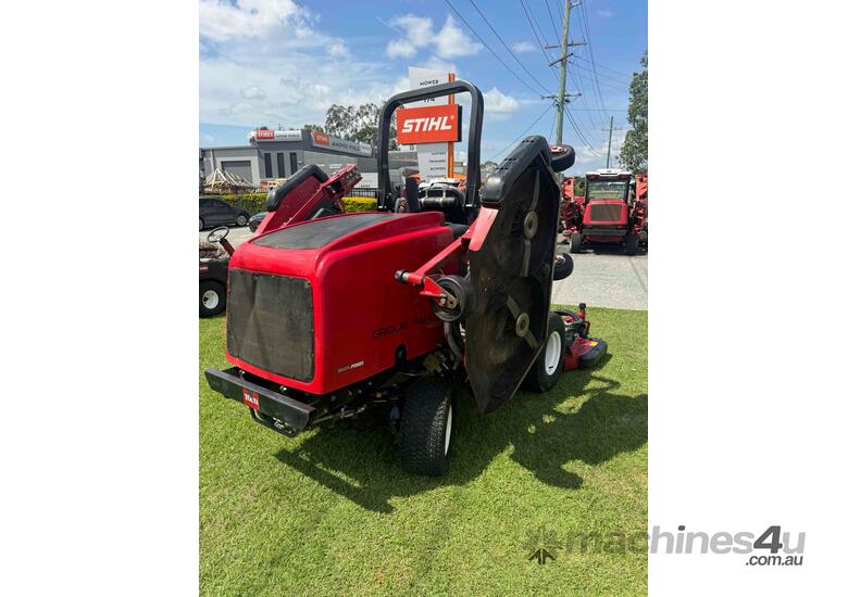 Toro Groundsmaster 4000: Large-Area Mower!